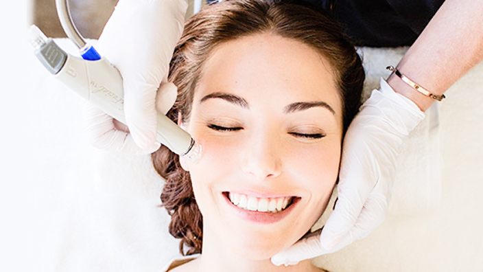 ニキビ、毛穴の開きや黒ずみ、角質ケアに ハイドラフェイシャル